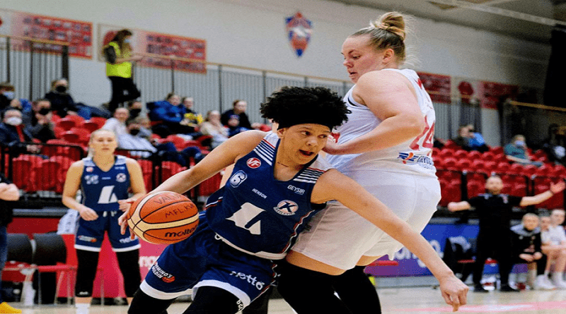 Daniela Wallen comandó victoria del Keflavik Karfan en Islandia