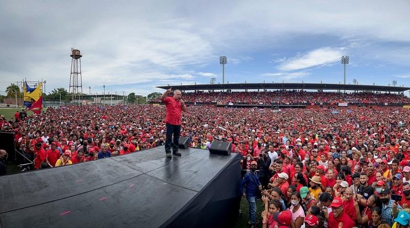 Diosdado Cabello llama a construir maquinaria de atención social en juramentación de base del PSUV en Sucre