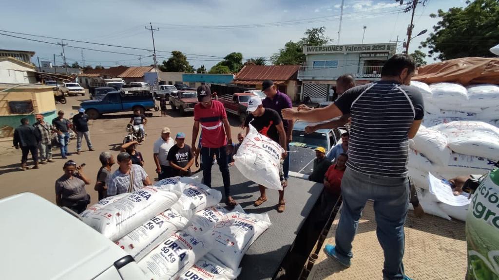 Zulia: En Mara favorecen a más de 150 productores con expoventa de fertilizantes
