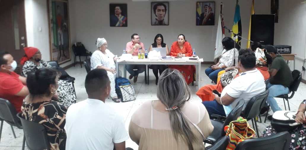 Comerciantes indígenas realizan mesas de trabajo para activar el Plan de Comercio Binacional