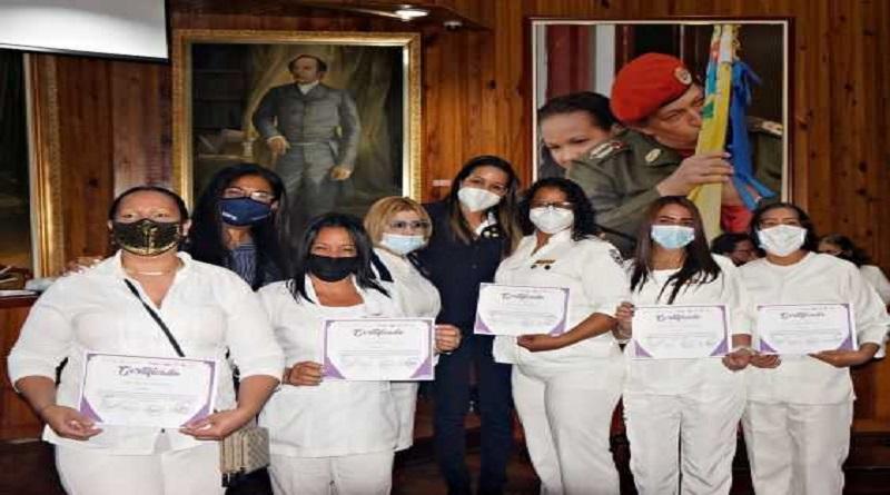 Entregan certificados a enfermeras centinelas del estado Aragua