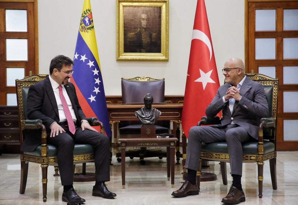 Presidente de la AN sostuvo reunión con Embajador de Turquía