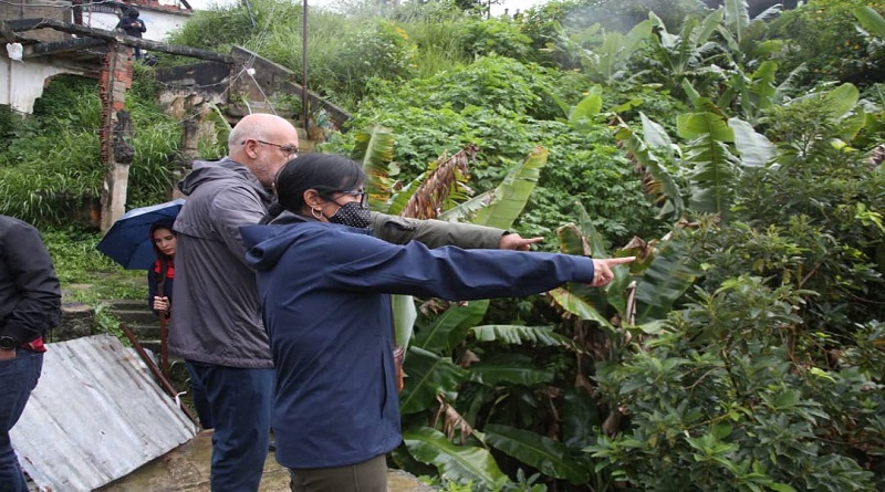 Vicepresidenta Ejecutiva y presidente de la AN recorren Catia en apoyo a familias afectadas por lluvias