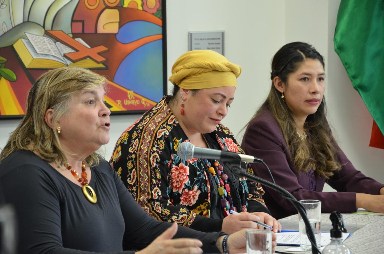 Bolivia y ONU- Mujeres lanzan programa para prevenir el ciberbullying