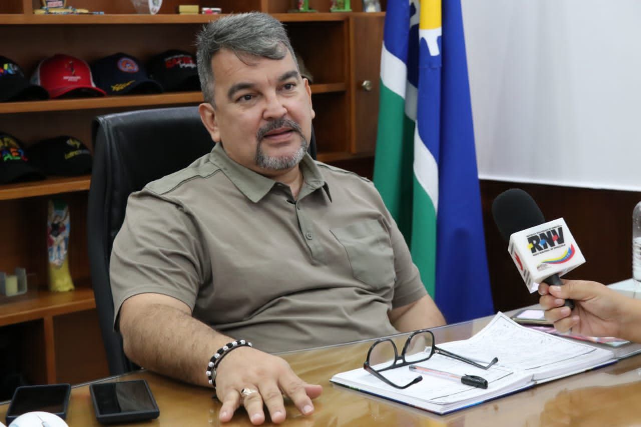 Alcalde Rafael Torrealba recupera espacios recreativos en Páez