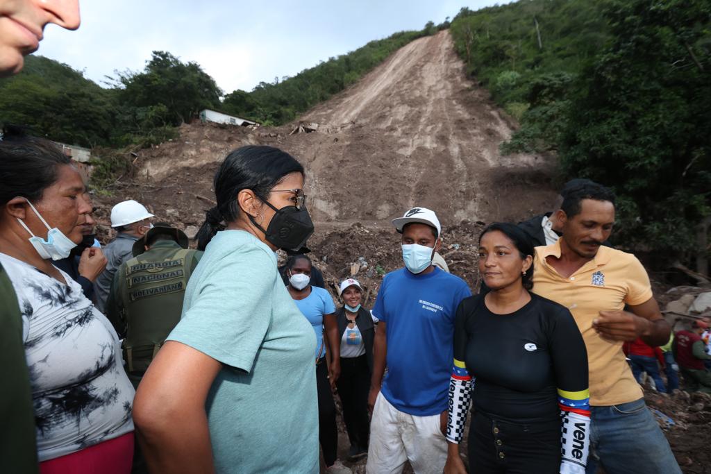 Vicepresidenta Delcy Rodríguez revisa recuperación de sector Ruiz Pineda en Las Tejerías