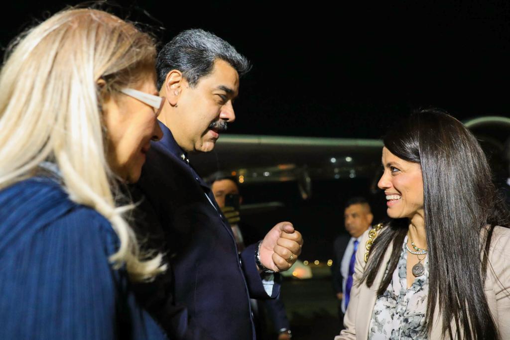 Jefe de Estado aterriza en Sharm El-Sheikh a propósito de la COP27