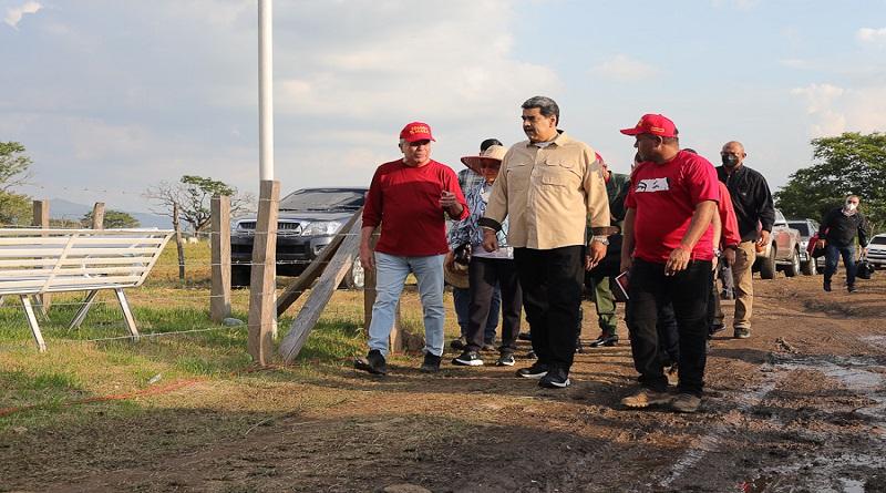Presidente Nicolás Maduro destaca la comuna para construir un gobierno en colectivo