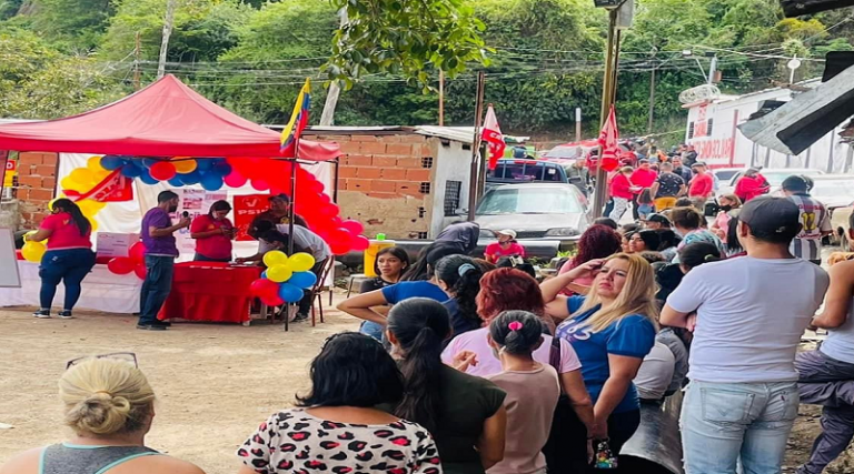 Militantes del PSUV debaten en asambleas de UBCH sus postulaciones de líderes en Caracas