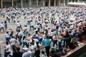 Venezuela intenta oficialmente romper récord Guinness de la rueda de Salsa Casino más grande del mundo