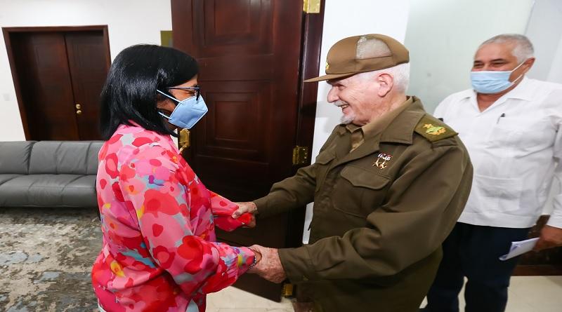 Vicepresidenta Delcy Rodríguez recibe al viceprimer ministro de Cuba Ramiro Valdés