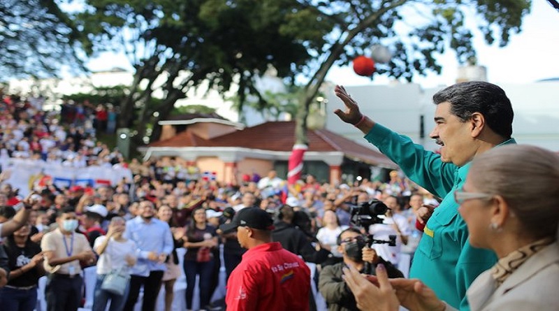 Presidente Maduro lideró acto con motivo del Día del Estudiante desde Miraflores