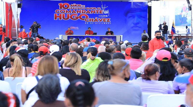 Ministro Arreaza presenta libro: Irreversibilidad… Como la Luna Llena: Historia de una Proclama