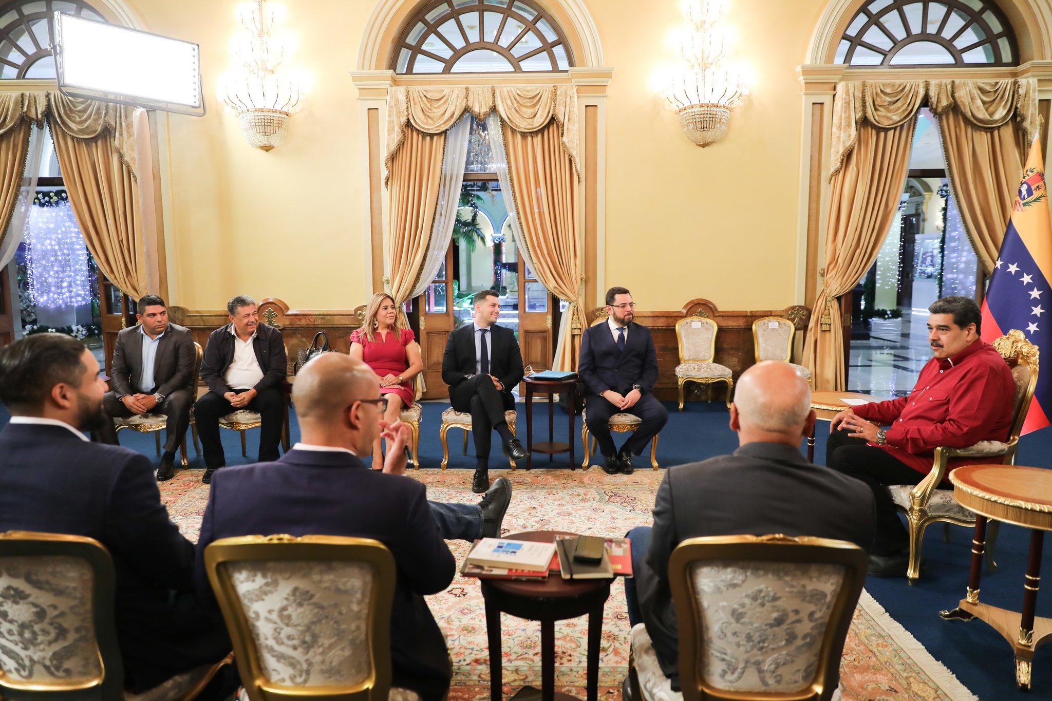 Presidente Maduro se reúne con la Alianza del Lápiz como parte del diálogo con las oposiciones