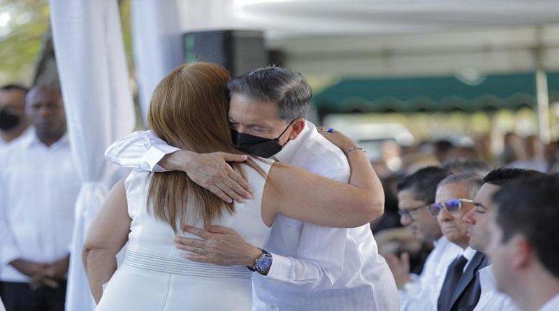 Presidente de Panamá admite deuda con víctimas de invasión EE. UU.
