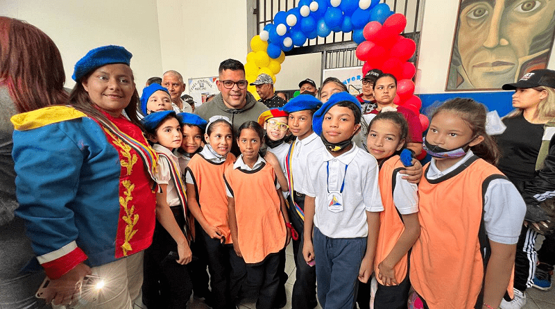 Rehabilitan Unidad Educativa «Bolívar» en parroquia Catedral de Caracas