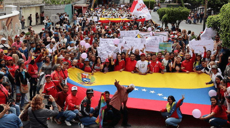 Población de Los Teques se moviliza en rechazo de sanciones impuestas a Venezuela
