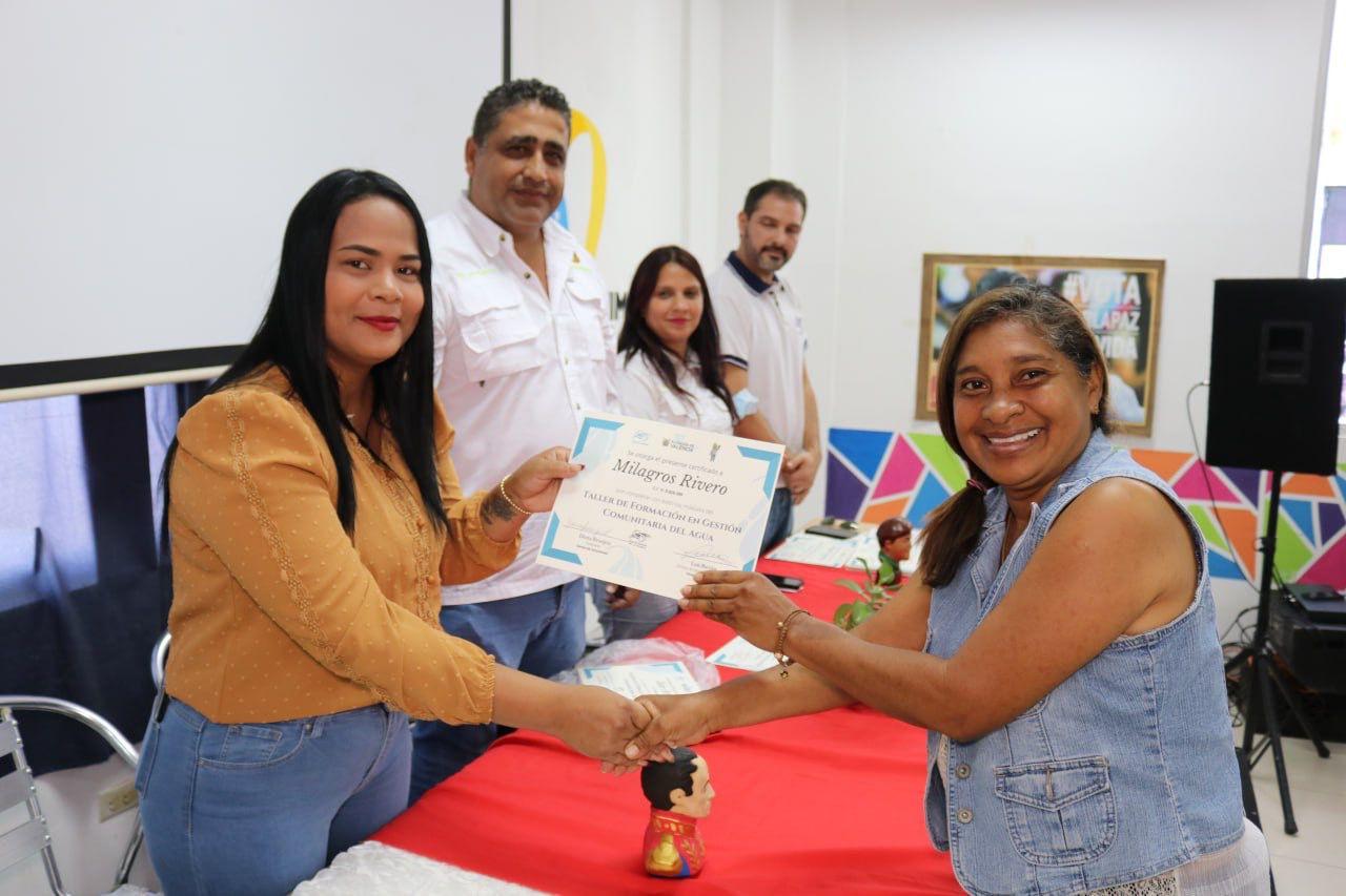 Alcaldía de Valencia capacita a equipos comunitarios en gestión de pozos de agua potable