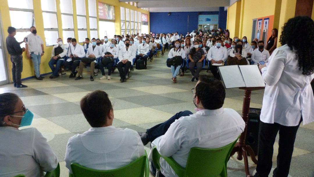 Zulia: Ingresan 157 médicos residentes al Hospital Universitario de Maracaibo