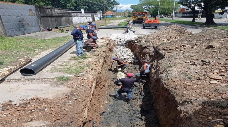 Ejecutan recuperación del sistema de agua servidas y pozos en Barinas