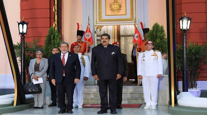Presidente Nicolás Maduro recibe al primer ministro de San Vicente y Las Granadinas