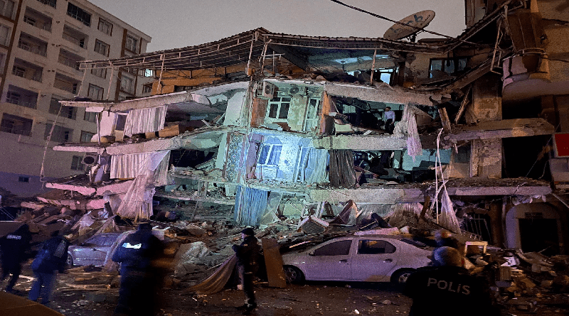 Presidente Maduro se conduele con familias de Türkiye y Siria tras pérdidas humanas que dejó el terremoto
