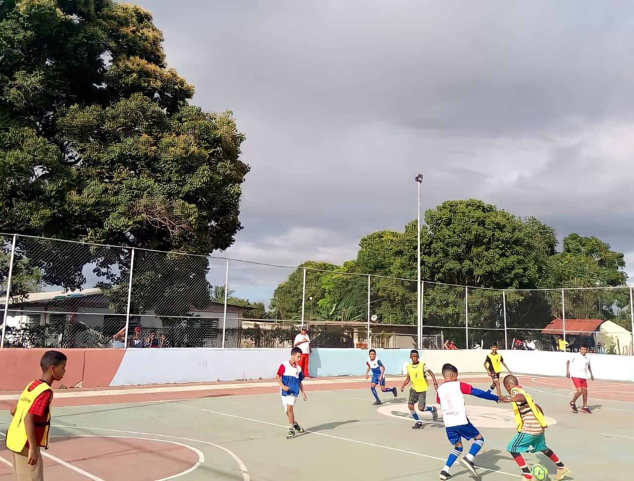 En Guasipati arrancó Campeonato Comunal de Fútbol Infantil