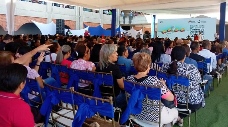 Vicepresidenta Delcy Rodríguez insta avanzar con la pedagogía productiva en centros educativos