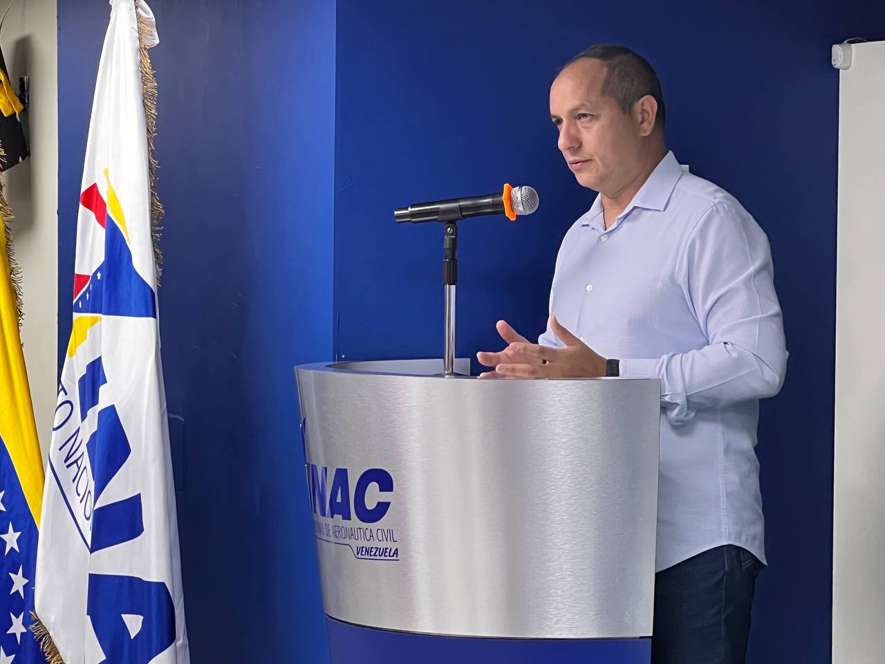 Autoridad Aeronáutica reúne a aerolíneas venezolanas