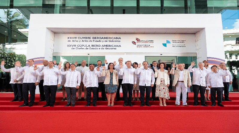 Canciller Gil arriba a República Dominicana para participar en Cumbre Iberoaméricana