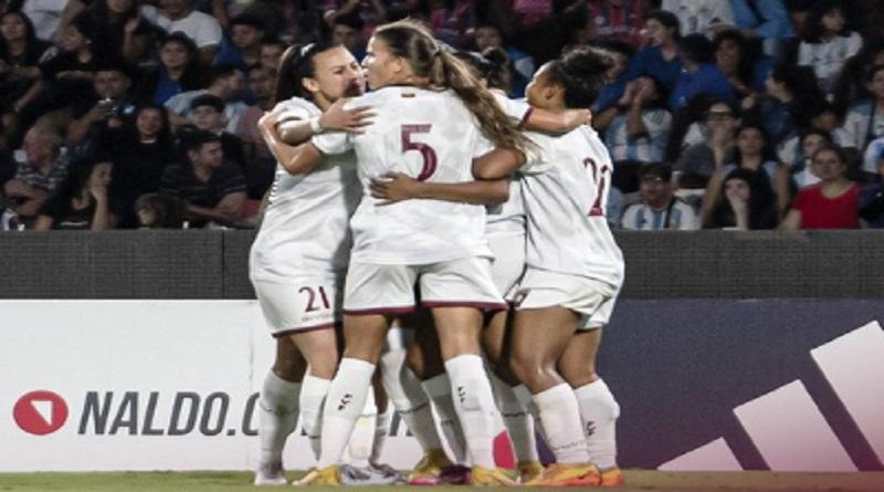 Selección de Fútbol Femenina gana amistoso en Argentina