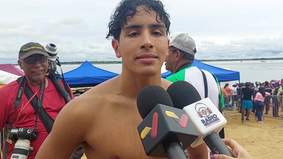 Marcos Coliccia ganó la XXXI edición del Paso a Nado de los Ríos Orinoco y Caroní