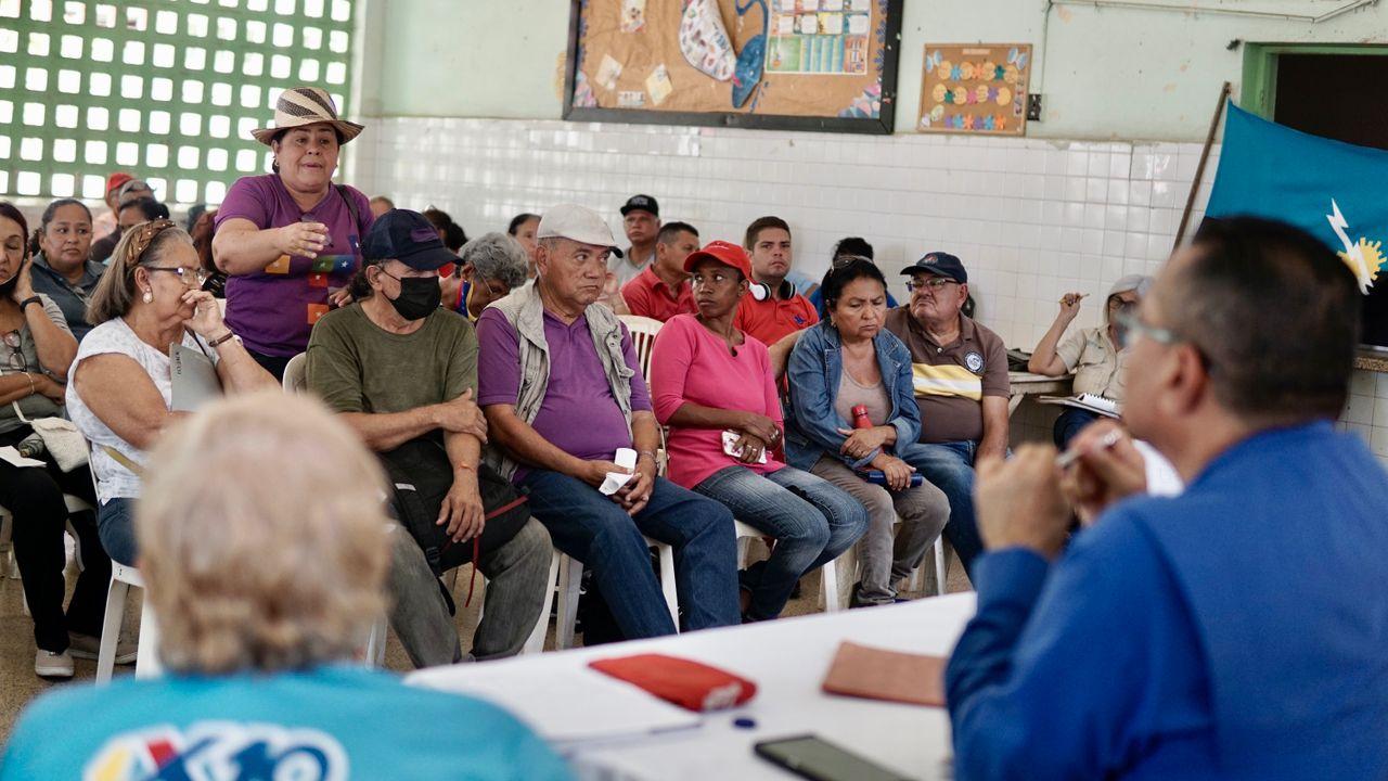 Avanzan encuentros con el poder popular para solucionar servicios públicos en Maracaibo