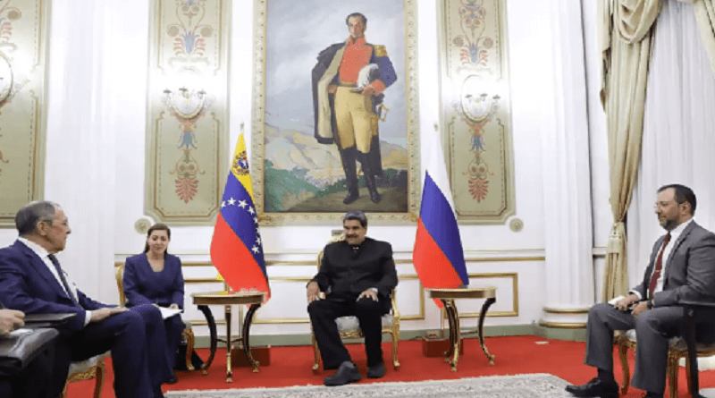 Presidente Maduro sostuvo reunión de trabajo con Canciller de Rusia en Miraflores