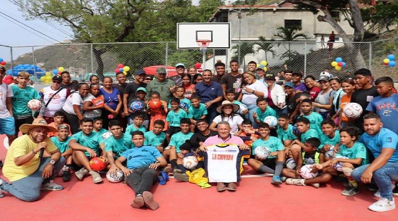 Bricomiles rehabilitan escuela José de Cruz Carrillo en El Valle