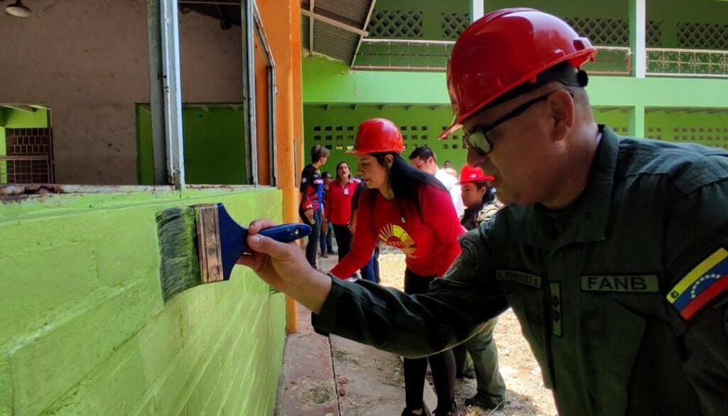 Bricomiles de Educación continúan recuperación de escuelas en el estado Zulia