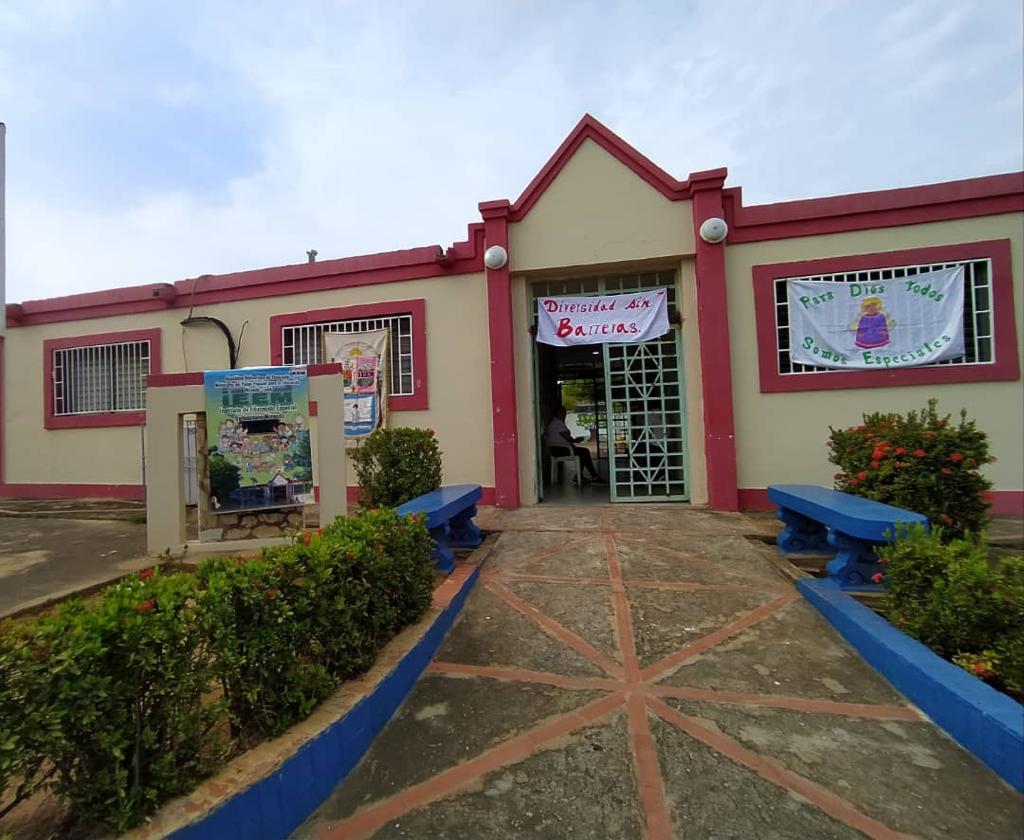 Zulia: Casa del Abuelo recibe aporte social para favorecer a 335 personas en Miranda