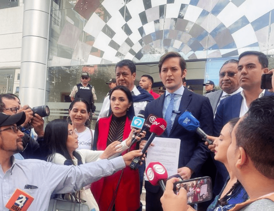 Movimientos sociales demandan golpe de Lasso ante Corte Constitucional de Ecuador