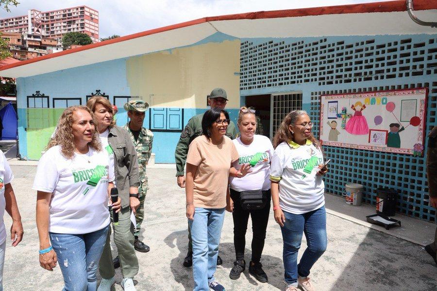 Vicepresidenta Delcy Rodríguez lideró actividad de reimpulso de las BRICOMILES en Caracas
