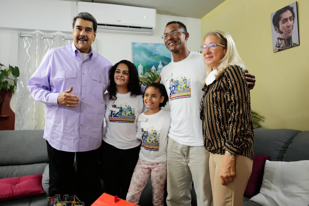 70%  de las viviendas construidas por la GMVV son realizadas por el poder popular organizado