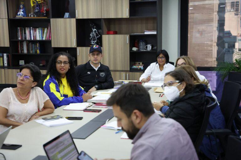 Autoridades del Gobierno Nacional revisan propuestas para la Gran Misión Mujer Venezuela
