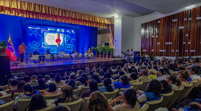 Profesores y profesoras inician Diplomado Nacional de Ciencia y Calidad Educativa