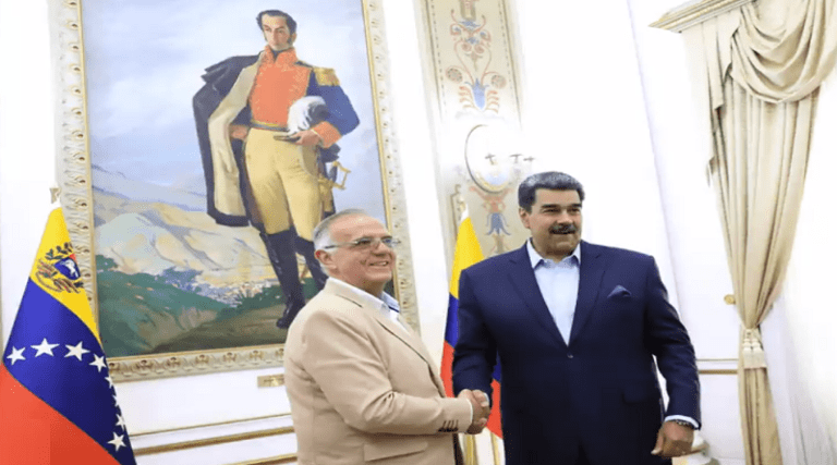 Presidente Maduro recibe en Miraflores al ministro de Defensa de Colombia
