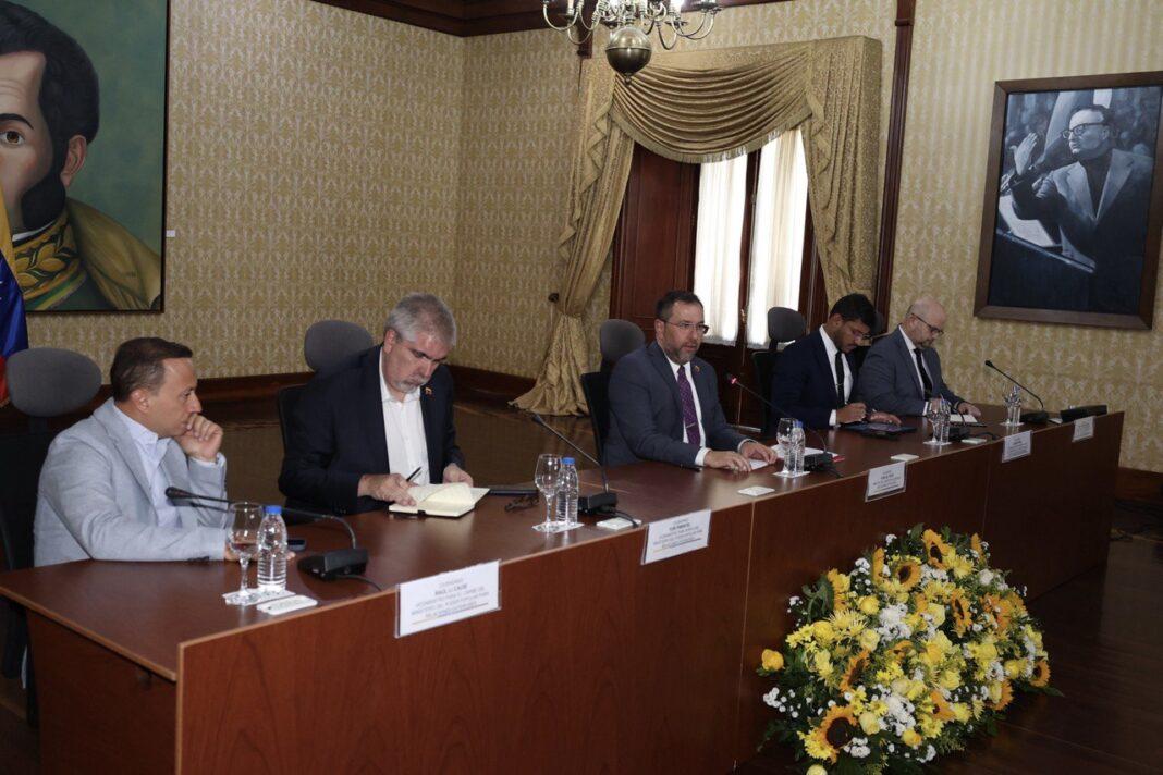 Canciller Gil denuncia que licencia de EE.UU. contra Citgo anula avances de conferencia en Colombia sobre Venezuela