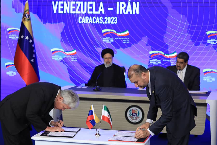 Venezuela e Irán fijan en 10.000 millones de dólares meta de intercambio comercial