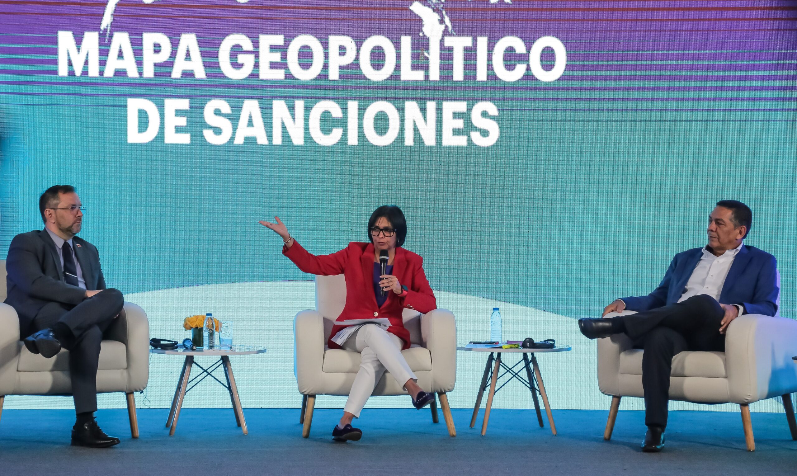 Presentan Mapa Geopolítico de las Sanciones ante Cuerpo Diplomático (+En Fotos)