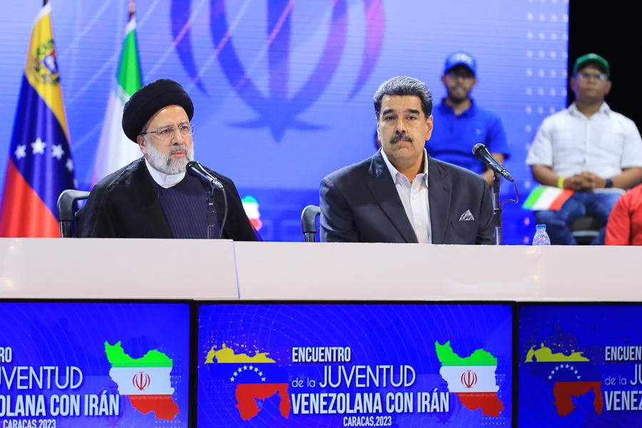 Presidente de Irán fustigó duramente al imperialismo norteamericano ante jóvenes bolivarianos
