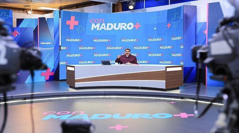 Con nueva estatuilla resaltan labor de los periodistas en su día