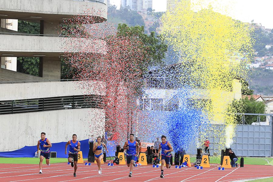 Jefe de Estado entrega pista de atletismo del estadio Brígido Iriarte