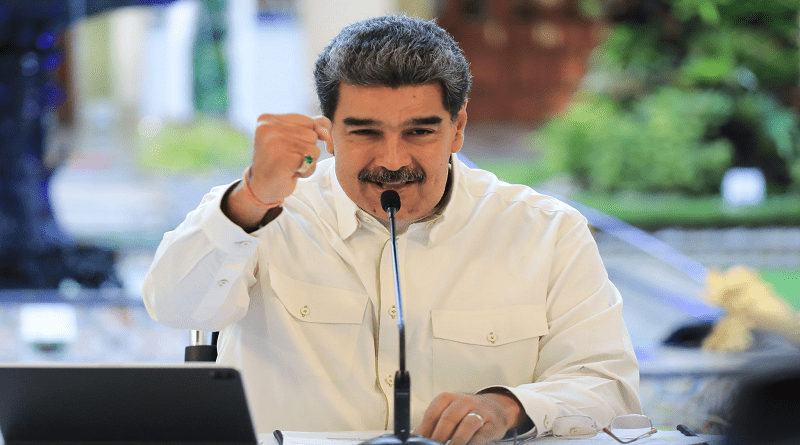 Banderas de luchas de Bolívar y Chávez son inspiración para los revolucionarios
